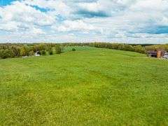 4.8 Acres, 910 ft frontage, Building Site