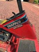 SNAPPER SR1333 33” RIDING MOWER WITH MULCHING KIT (13 HP BRIGGS & STRATTON)
