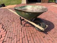 WOOD/METAL WHEELBARROW