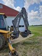 Volvo BL60 Backhoe Loader with extend-hoe