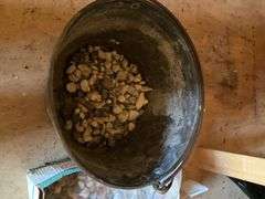 Metal Pot, Decorative Rocks