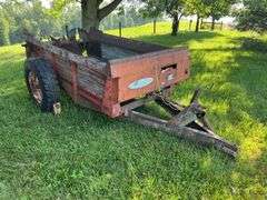 New Idea 217 PTO manure spreader