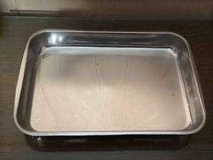 PRISCILLA WARE ALUMINUM COVERED ROASTER, PYREX 9 x 13 PAN WITH BASKET, AND BAKING PANS