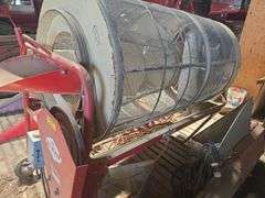 Hi-Cap 40 Grain cleaner w/ auger