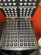 Black and Decker 4 Piece Toaster, Farberware Waffle Press