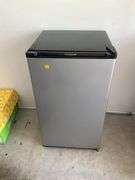 Frigidaire Apartment Size Refrigerator
