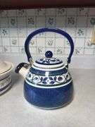 PFALTZGRAFF CASSEROLE DISH AND TEAPOT