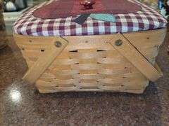 Longaberger Apple Picnic Basket