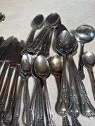 SILVERWARE SET