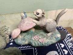 DECORATIVE LOT ANIMAL FIGURINES