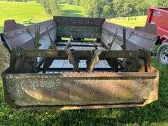 New Idea 217 PTO manure spreader
