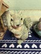 DECORATIVE LOT ANIMAL FIGURINES