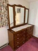 NUT TREE FURNITURE SOLID AMISH BUILT BEDROOM SET WITH QUEEN BED (INCLUDE. MATTRESS, BOX SPRING AND B