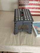 STEP STOOL, DECOR PLATE, WALL ART