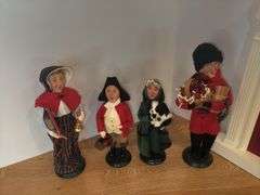 Colonial Christmas Caroling Set
