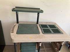 Suncast Plastic Potting Bench