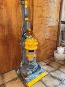 DYSON DC14 VACUUM SWEEPER