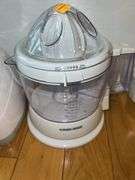 Osterizer GLASS Blender, Black and Decker Juicer, The Pampered Chef Chopper
