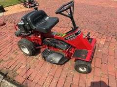 SNAPPER SR928 28” RIDING MOWER (10 HP BRIGGS & STRATTON)