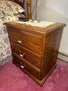 NUT TREE FURNITURE SOLID AMISH BUILT BEDROOM SET WITH QUEEN BED (INCLUDE. MATTRESS, BOX SPRING AND B
