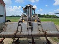Volvo BL60 Backhoe Loader with extend-hoe