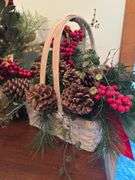 DECORATIVE FLORAL ARRANGEMENT BASKETS