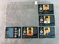 Assortment of Baseball Cards