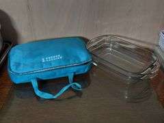 SET IF ANCHOR HOCKING OVEN-SAFE GLASS 9x13 PANS AND INSULATED BAG