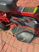 SNAPPER SR928 28” RIDING MOWER (10 HP BRIGGS & STRATTON)