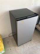 Frigidaire Apartment Size Refrigerator