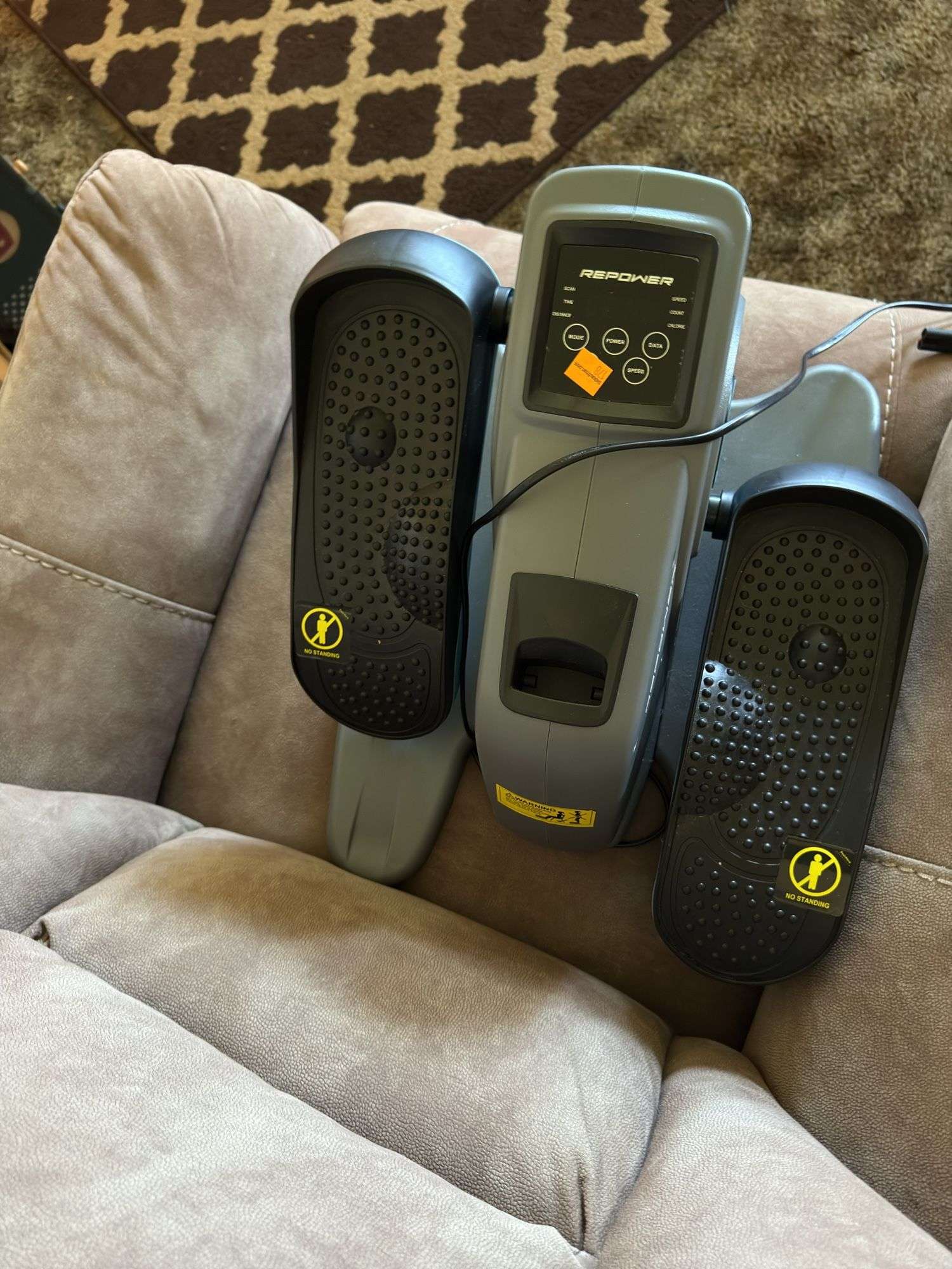 POWER RECLINER AND PORTABLE EXERCISE MACHINE