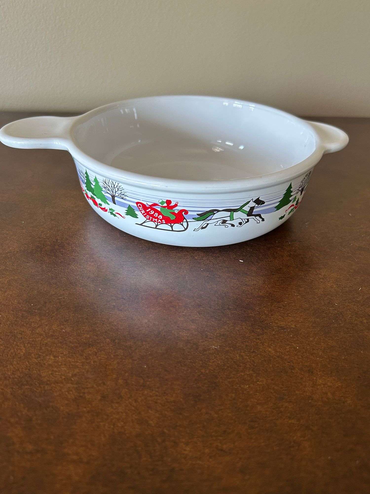 CorningWare Christmas 1988 Employee Piece Grab It Bowl