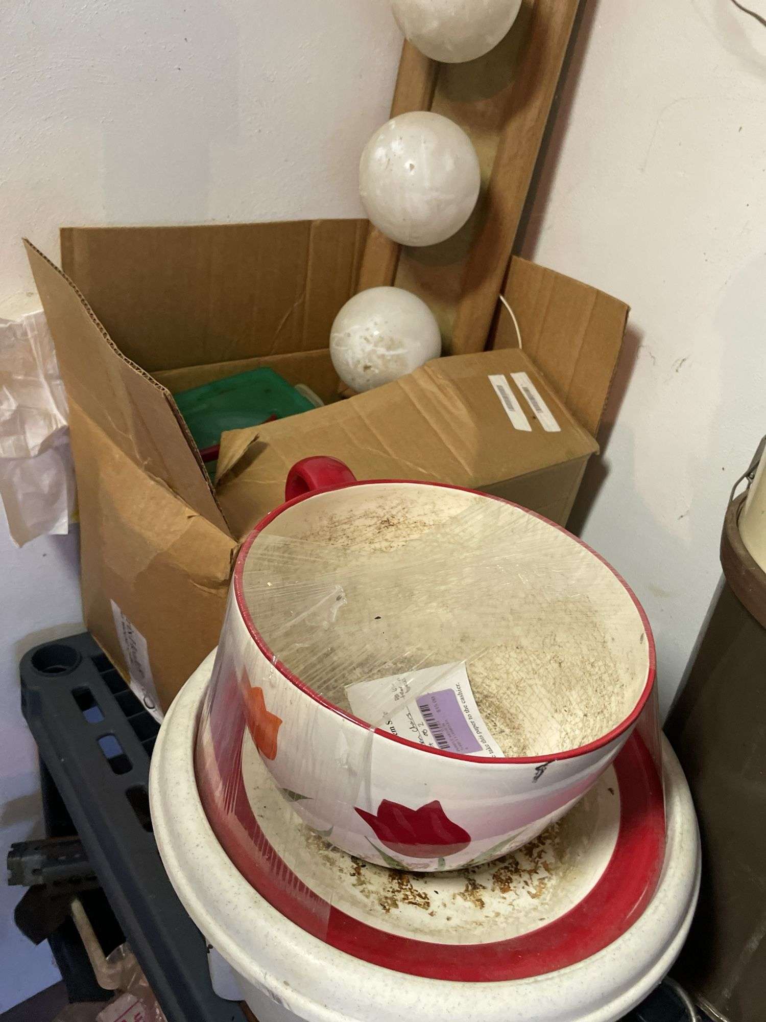 SHELF AND ITS CONTENTS (PICTURED)