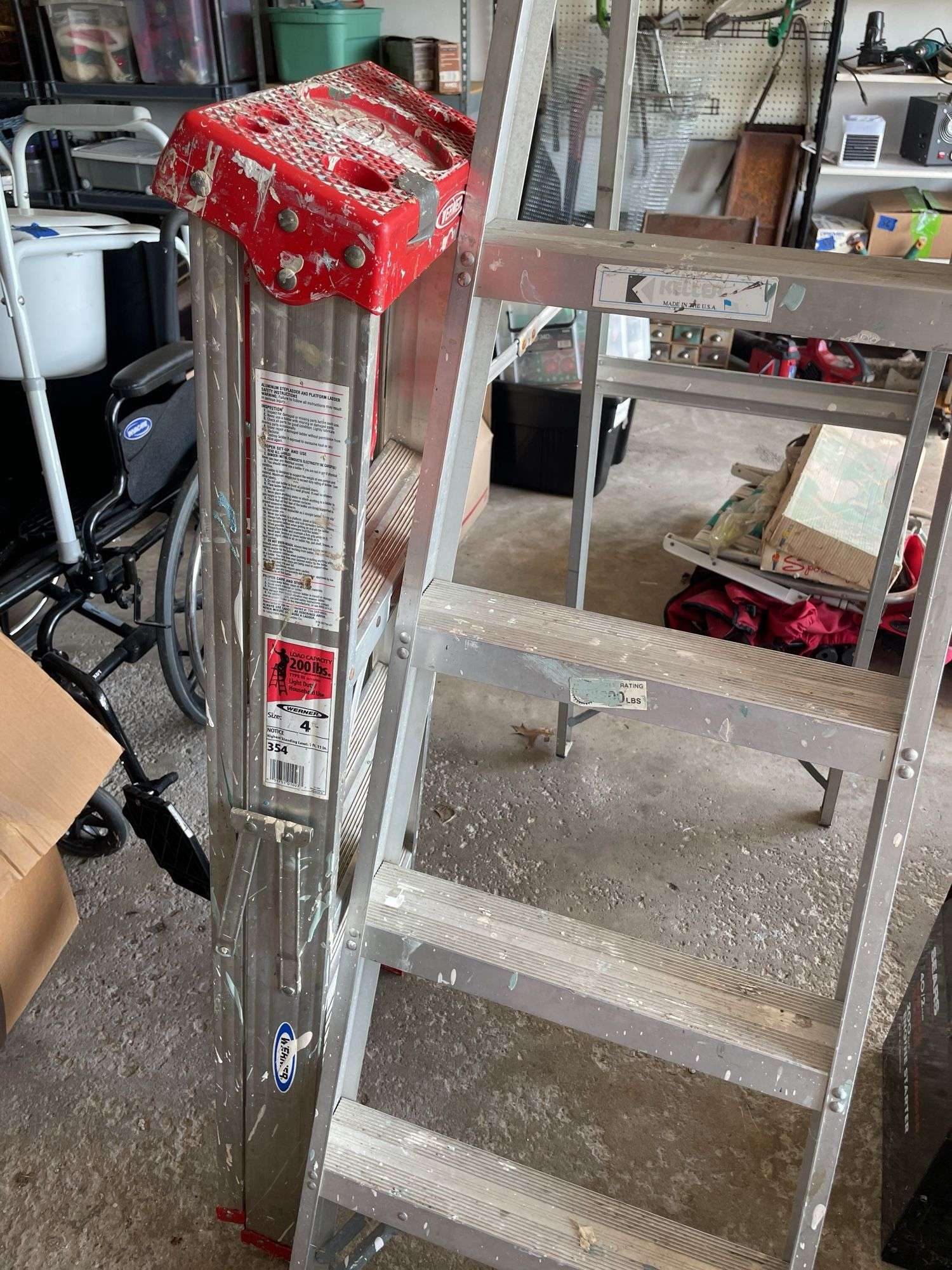 PAIR OF STEP LADDERS 4FT AND 6FT