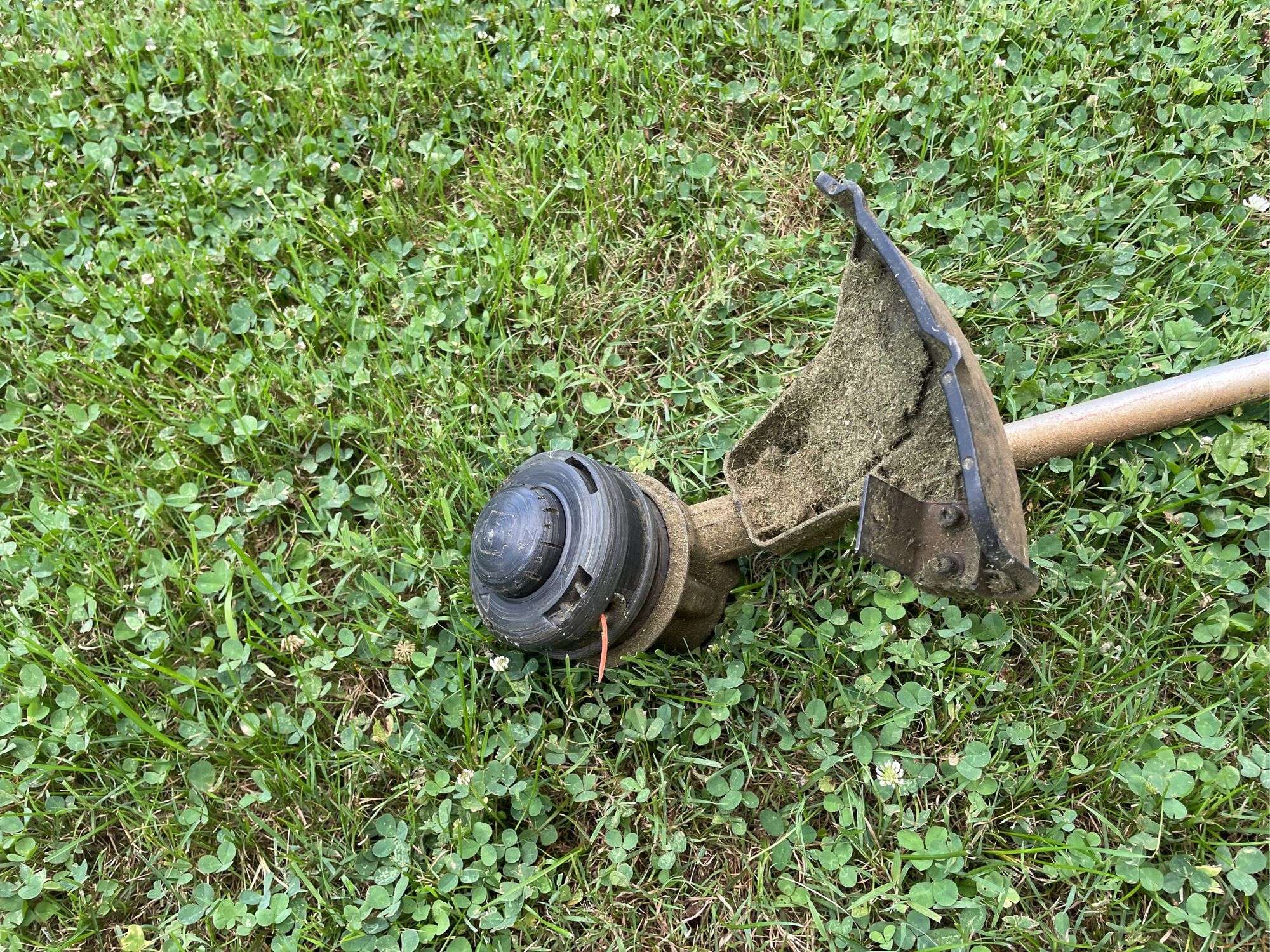 TORO BATTERY OPERATED WEED EATER
