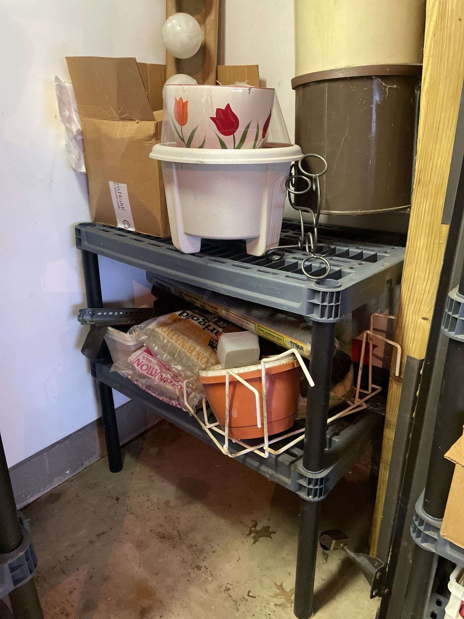 SHELF AND ITS CONTENTS (PICTURED)