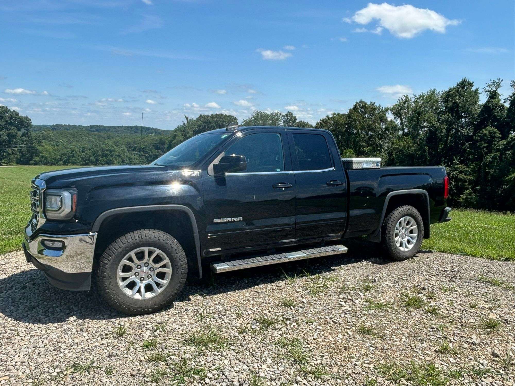 2016 GMC Sierra Z71 1500 , 4x4 , Crew Cab ,
