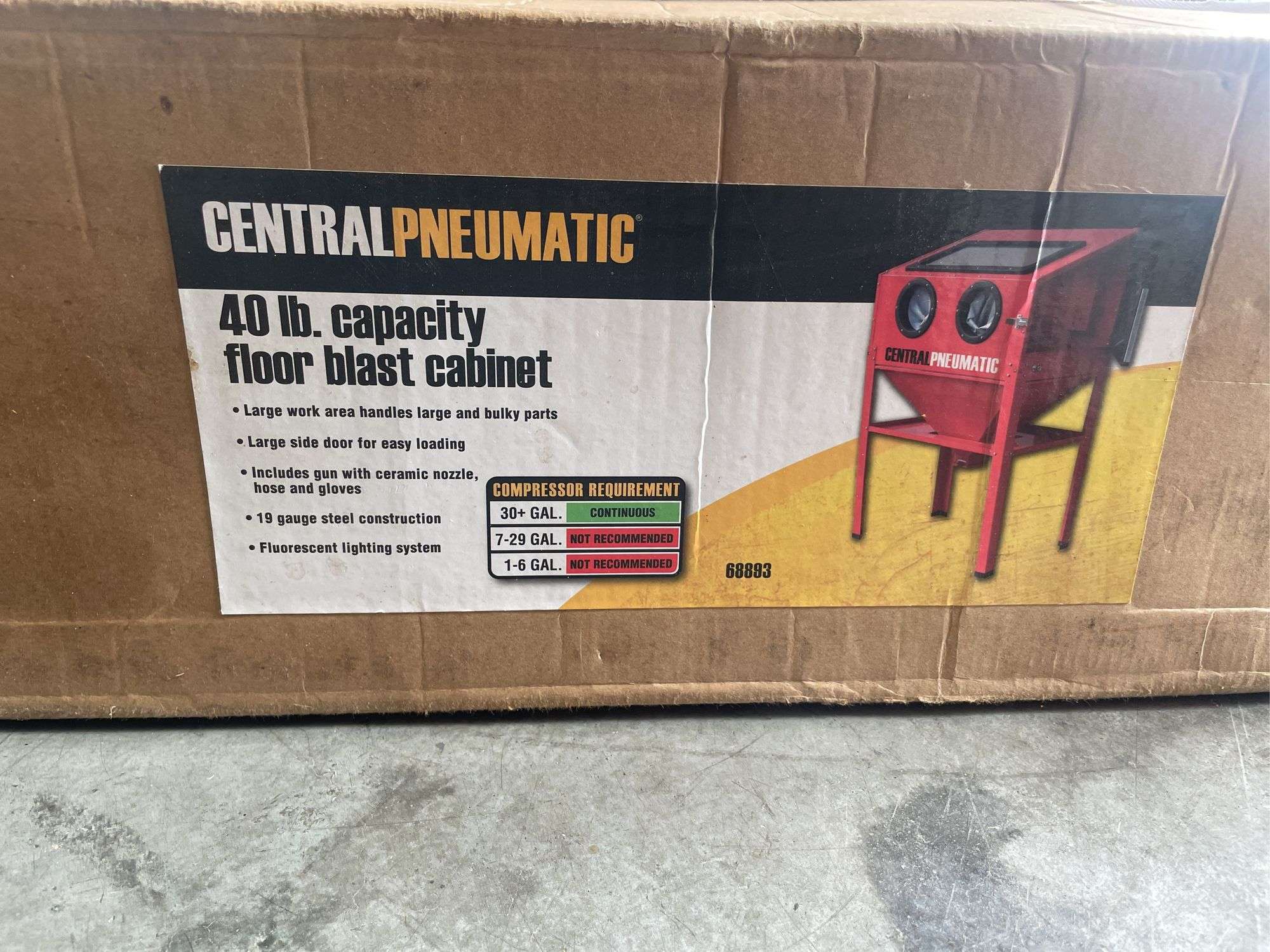 Central Pneumatic floor blast cabinet - 40 lb capacity  - new in box
