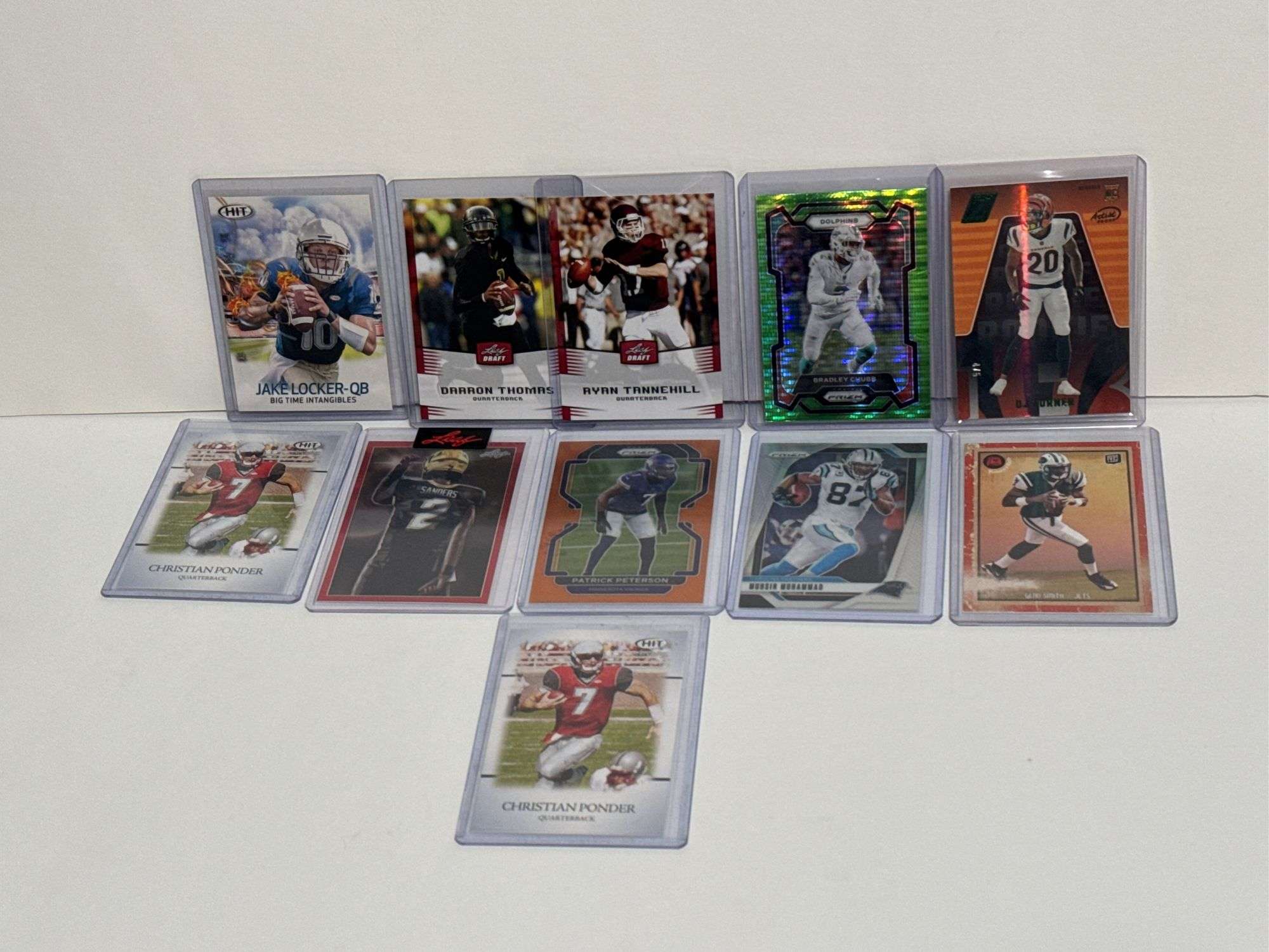 (11) Various NFL/NCAAF Sports Cards