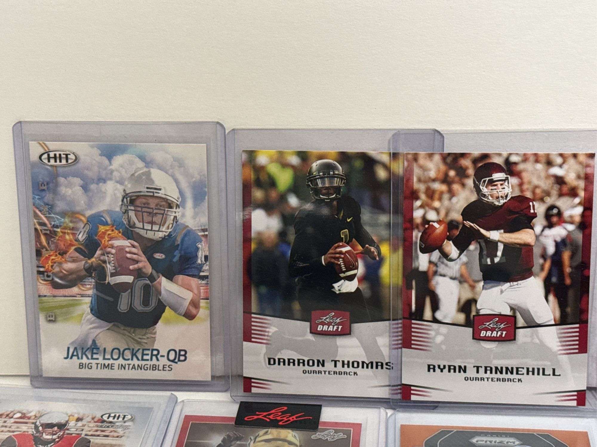 (11) Various NFL/NCAAF Sports Cards