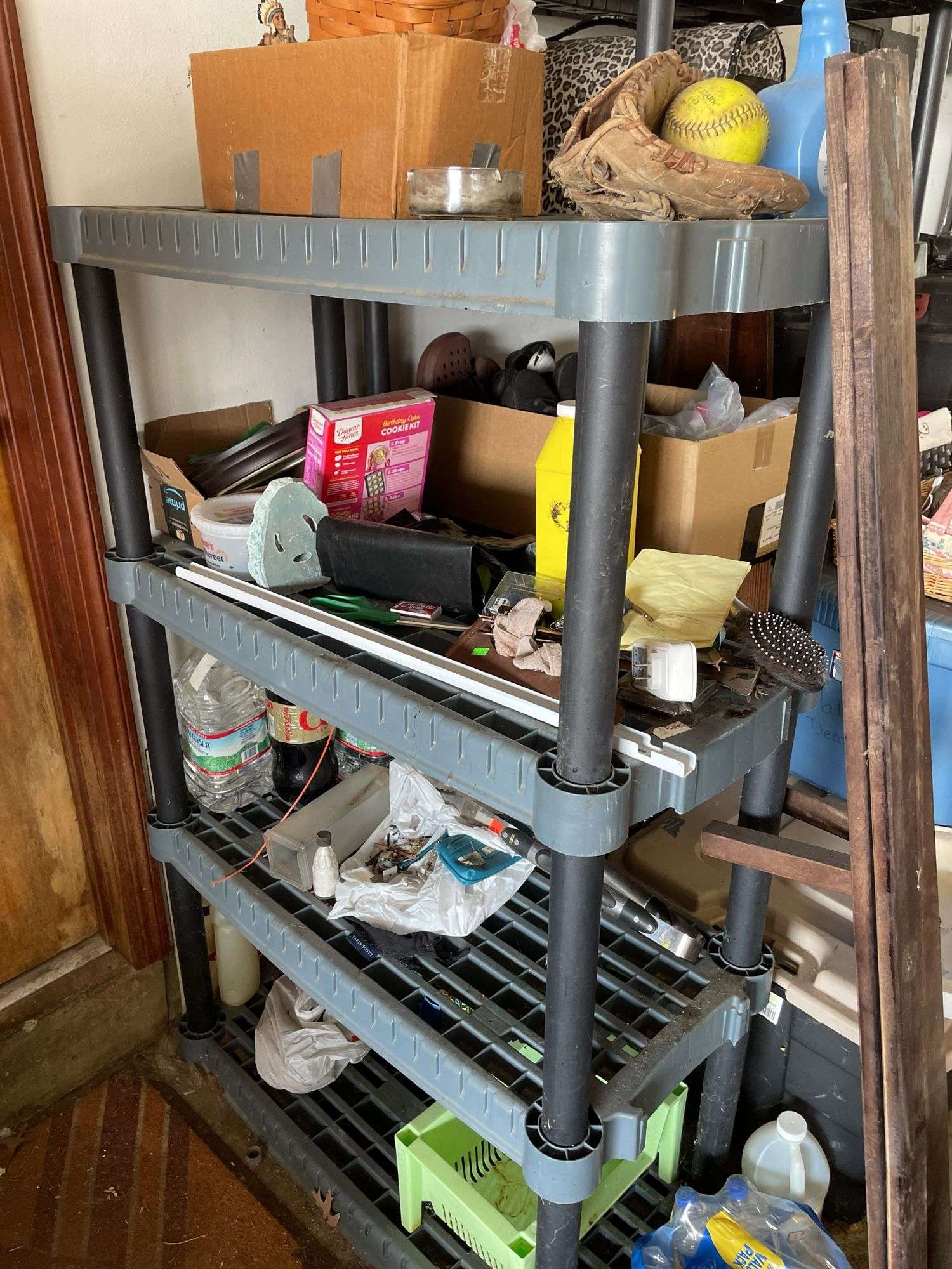 SHELF AND ITS CONTENTS (PICTURED)