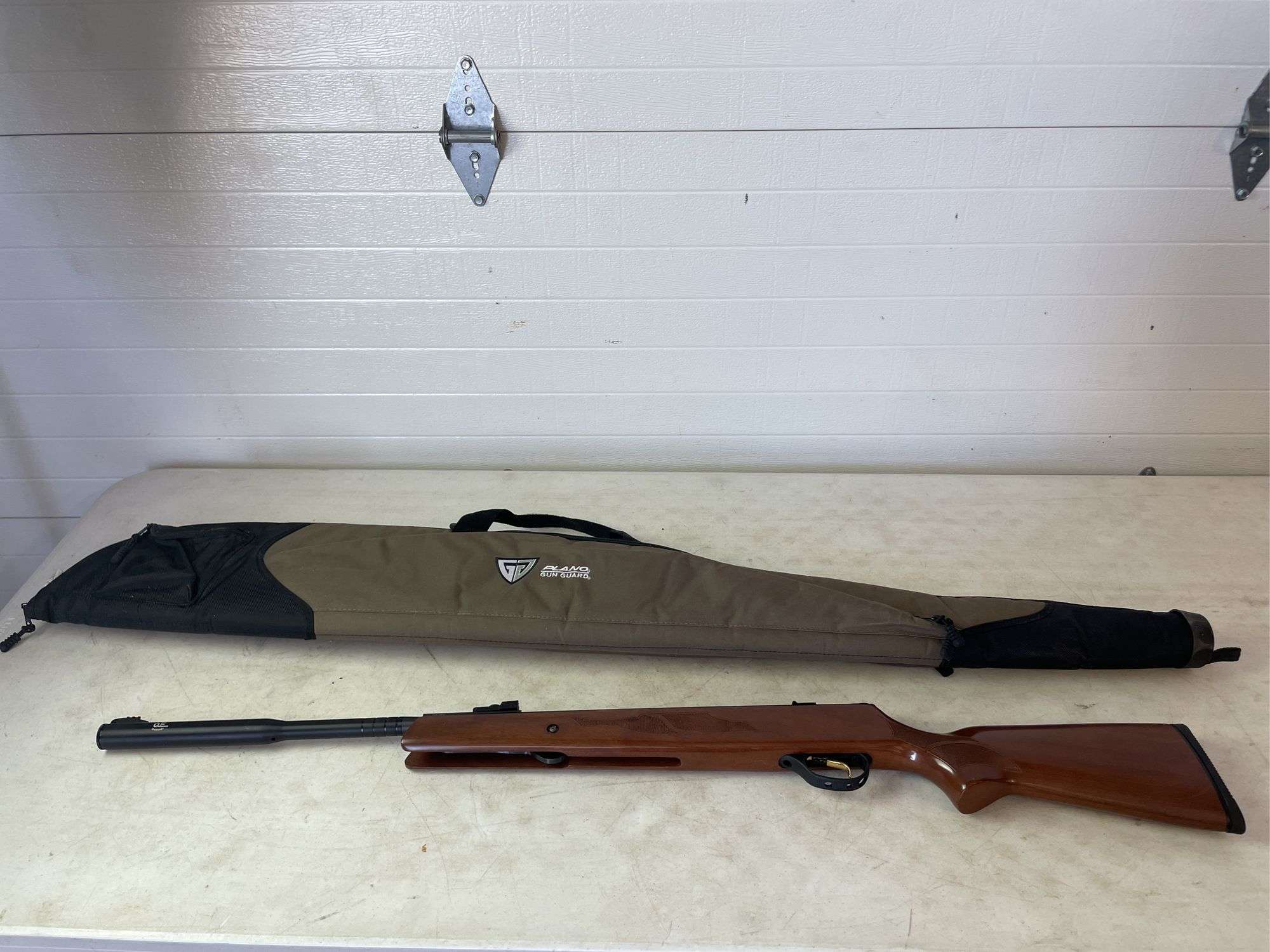 Vortex mod. 95QE rifle pellet gun with case