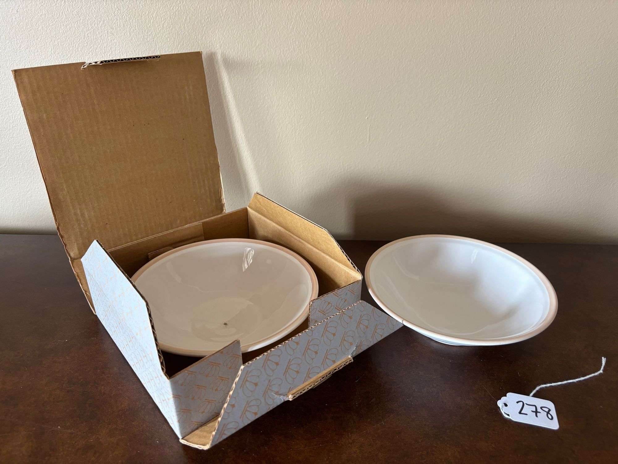 Crowning Fashion Fine Dinnerware - 2 Cereal/Soup Bowls