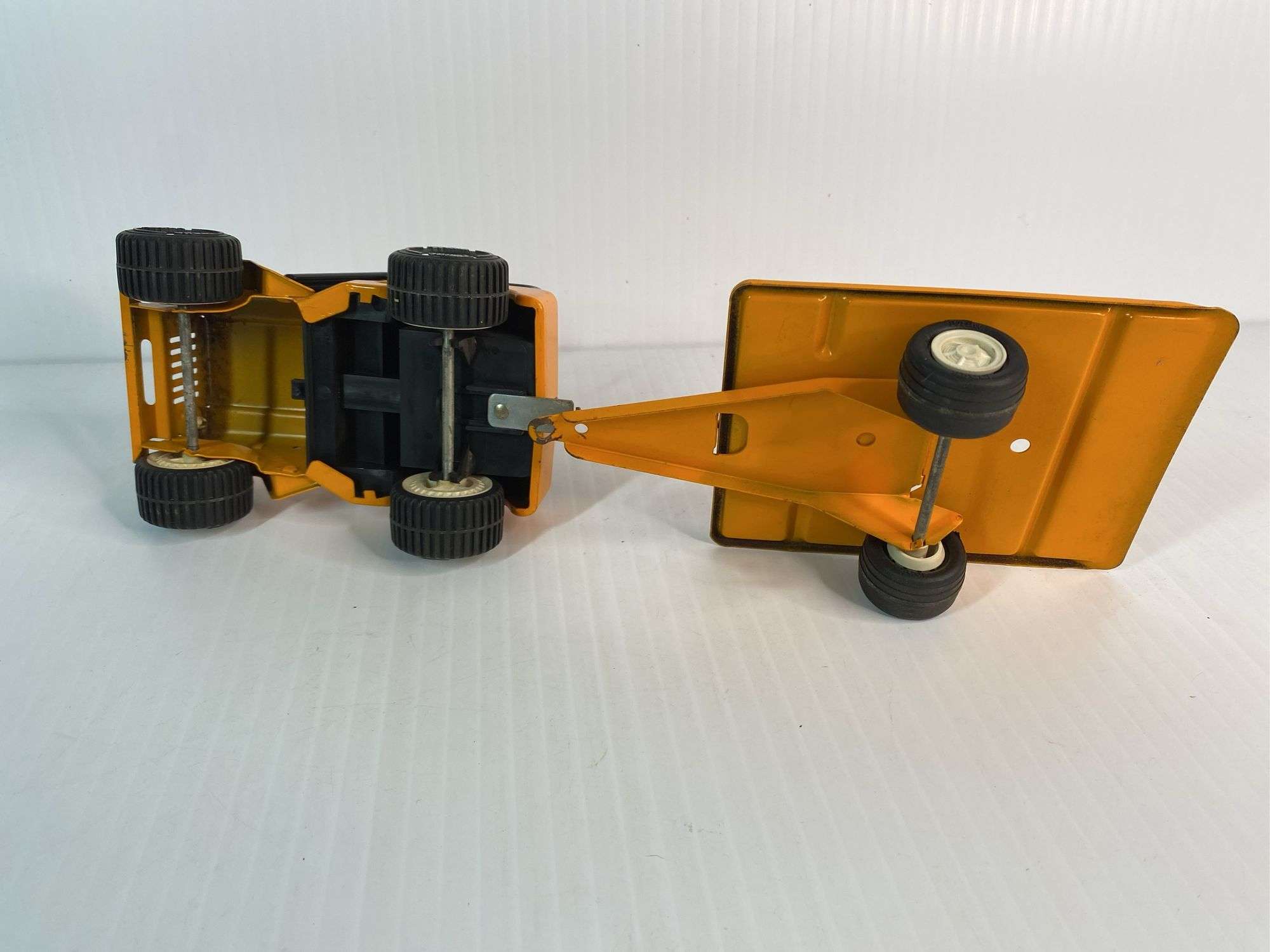 Tonka Bone Bruzzer Jeep & Trailer
