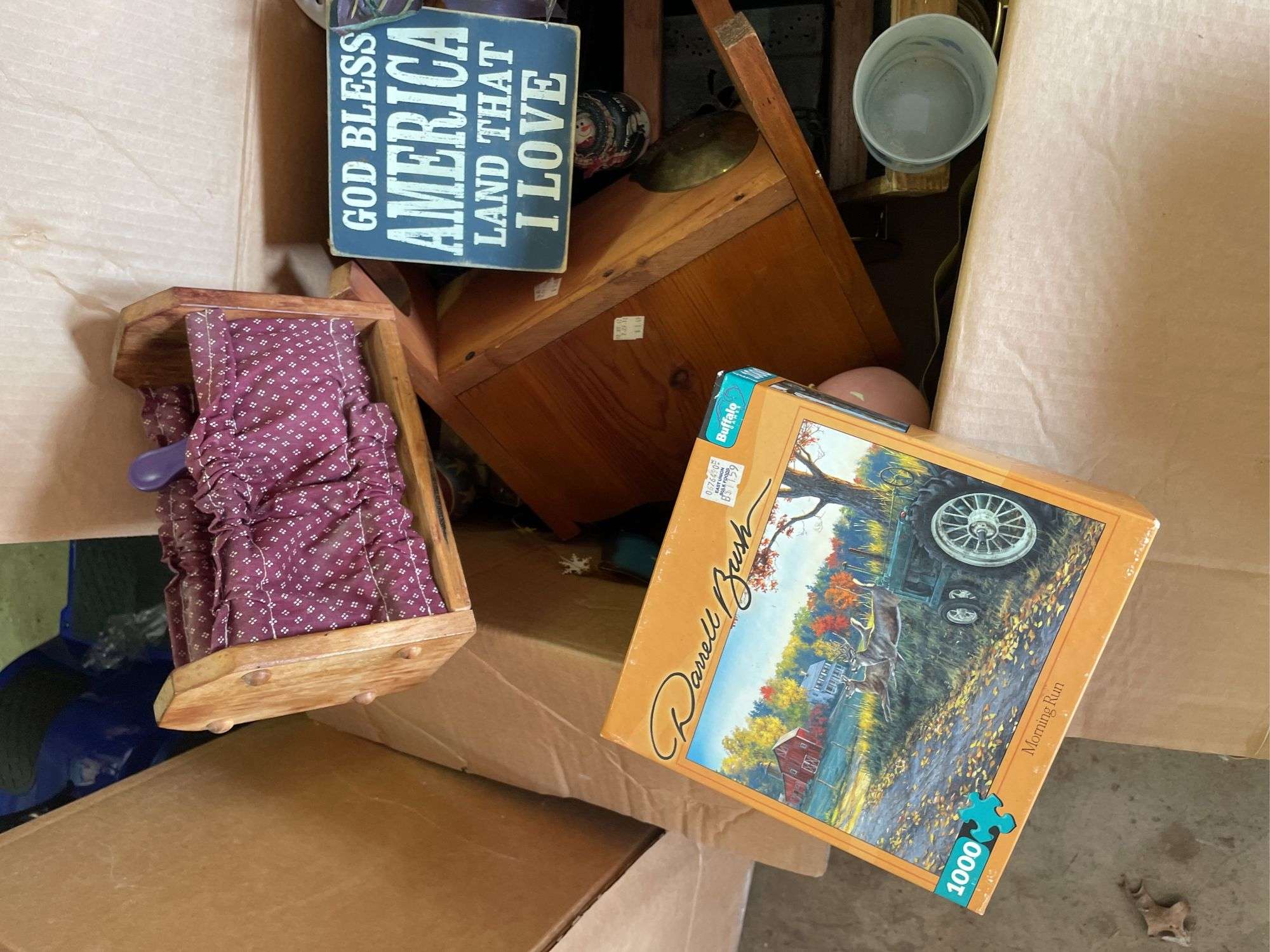 BOX OF BASKETS, PUZZLES, AND KNICK KNACKS