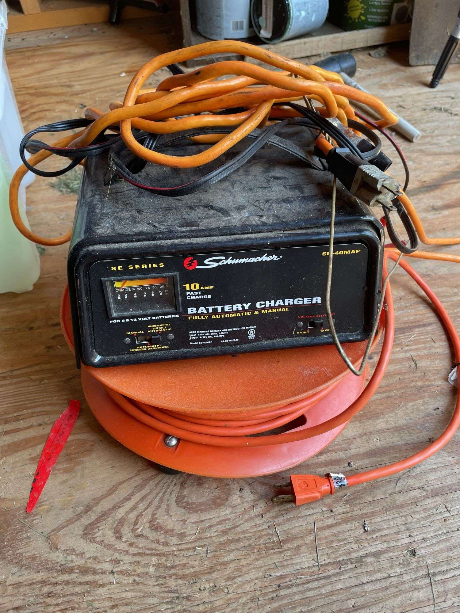 BATTERY CHARGER AND EXT. CORDS