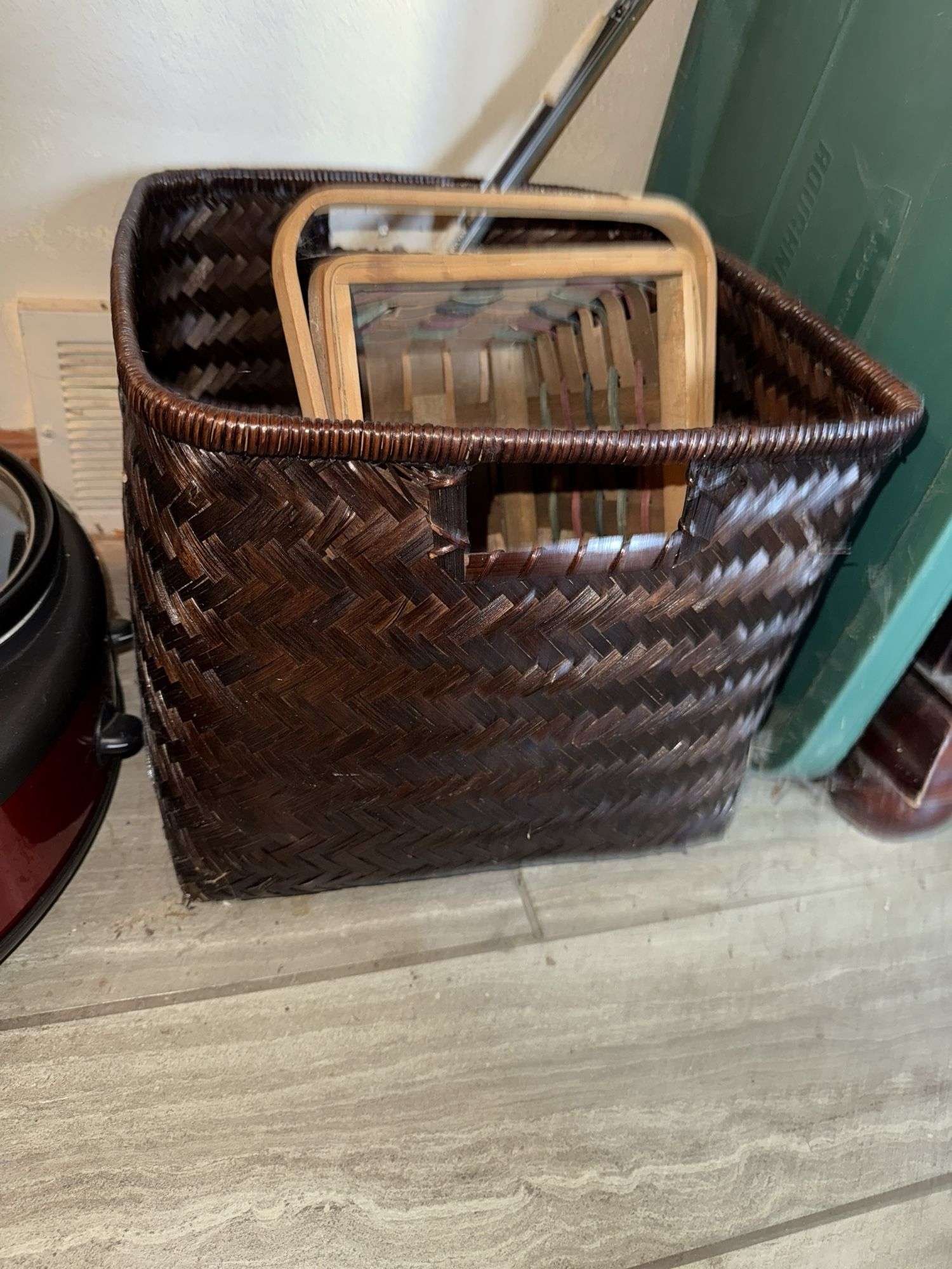 TRI-SECTION COOKER AND BASKETS