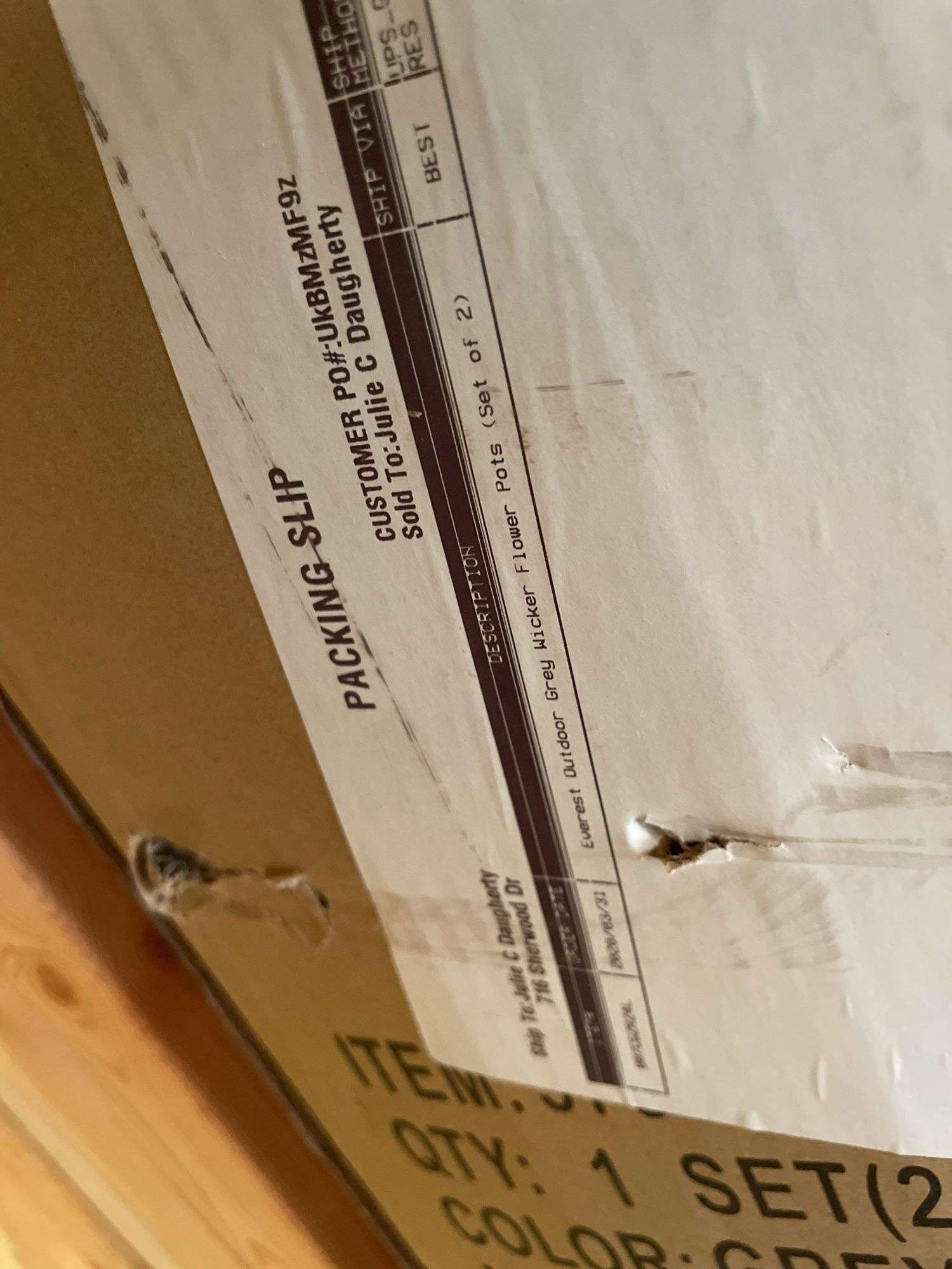 NEW WICKER PLANTERS IN BOX AND RV WATER TANK