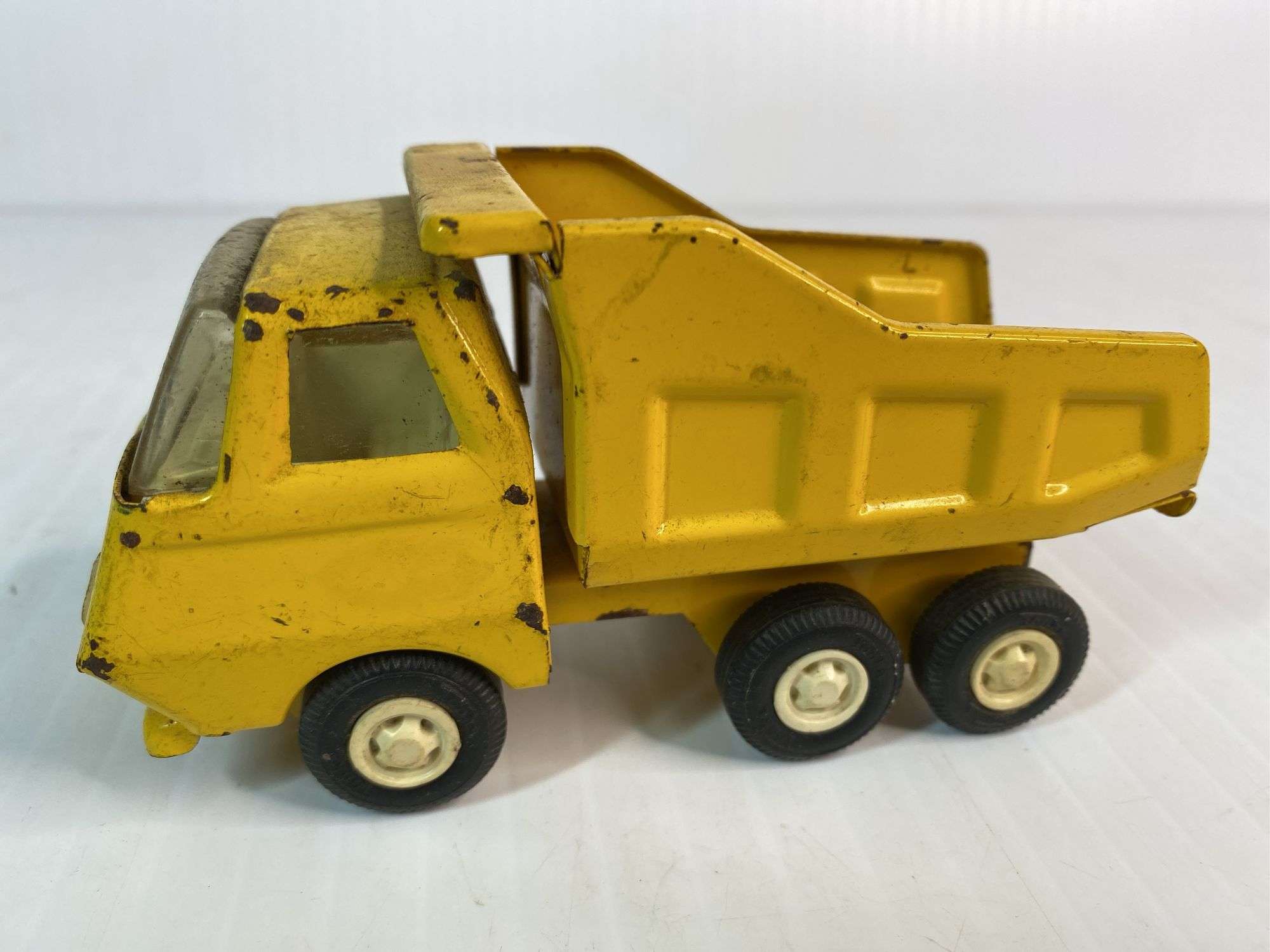 1970s Tonka Mini-Dump Truck - Kaufman Realty & Auctions