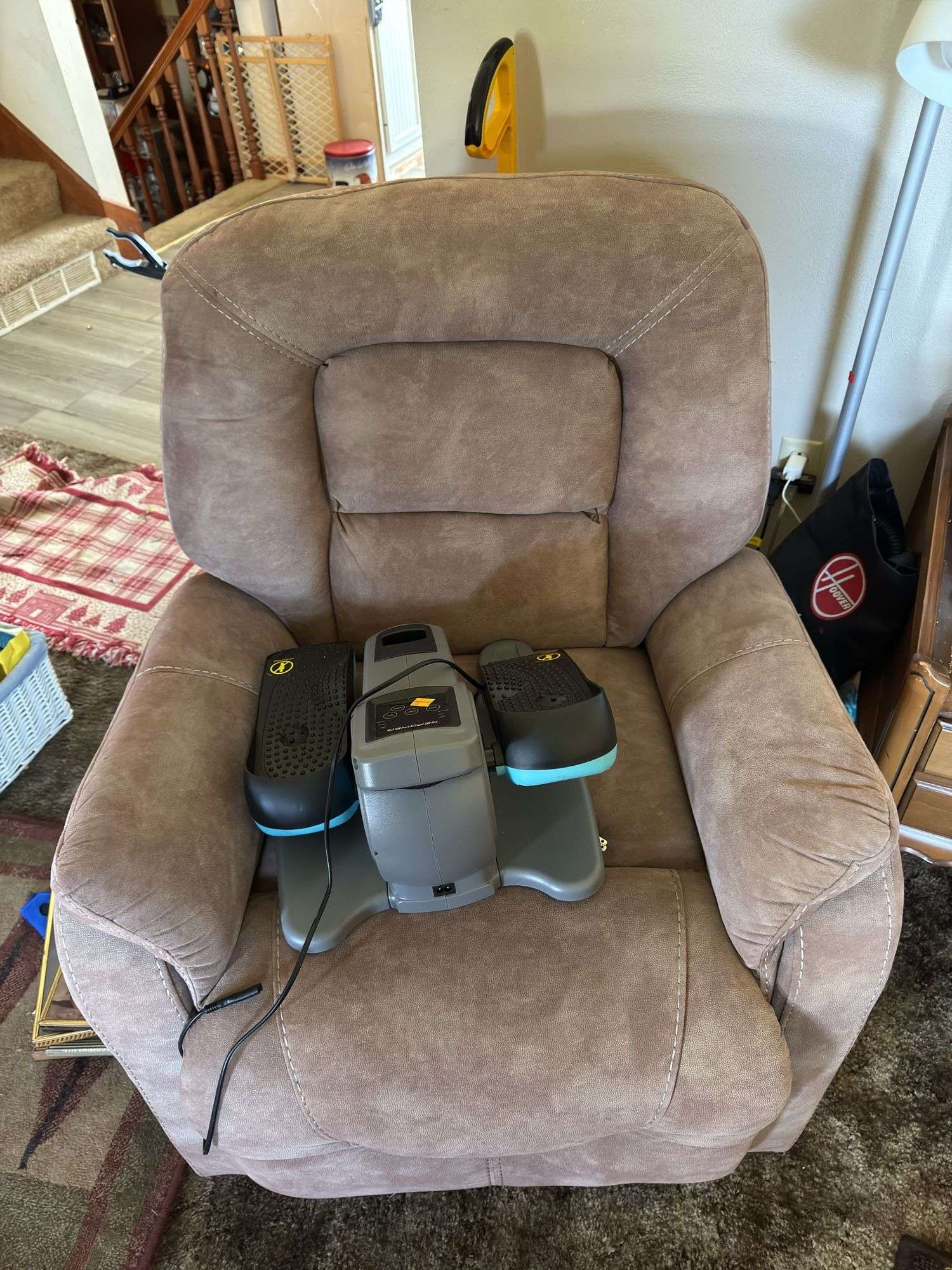 POWER RECLINER AND PORTABLE EXERCISE MACHINE